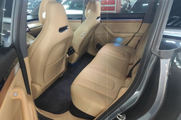 Used Hima Luxeed R7 2026 Model Range-Extending Ultra Left Rear Seat