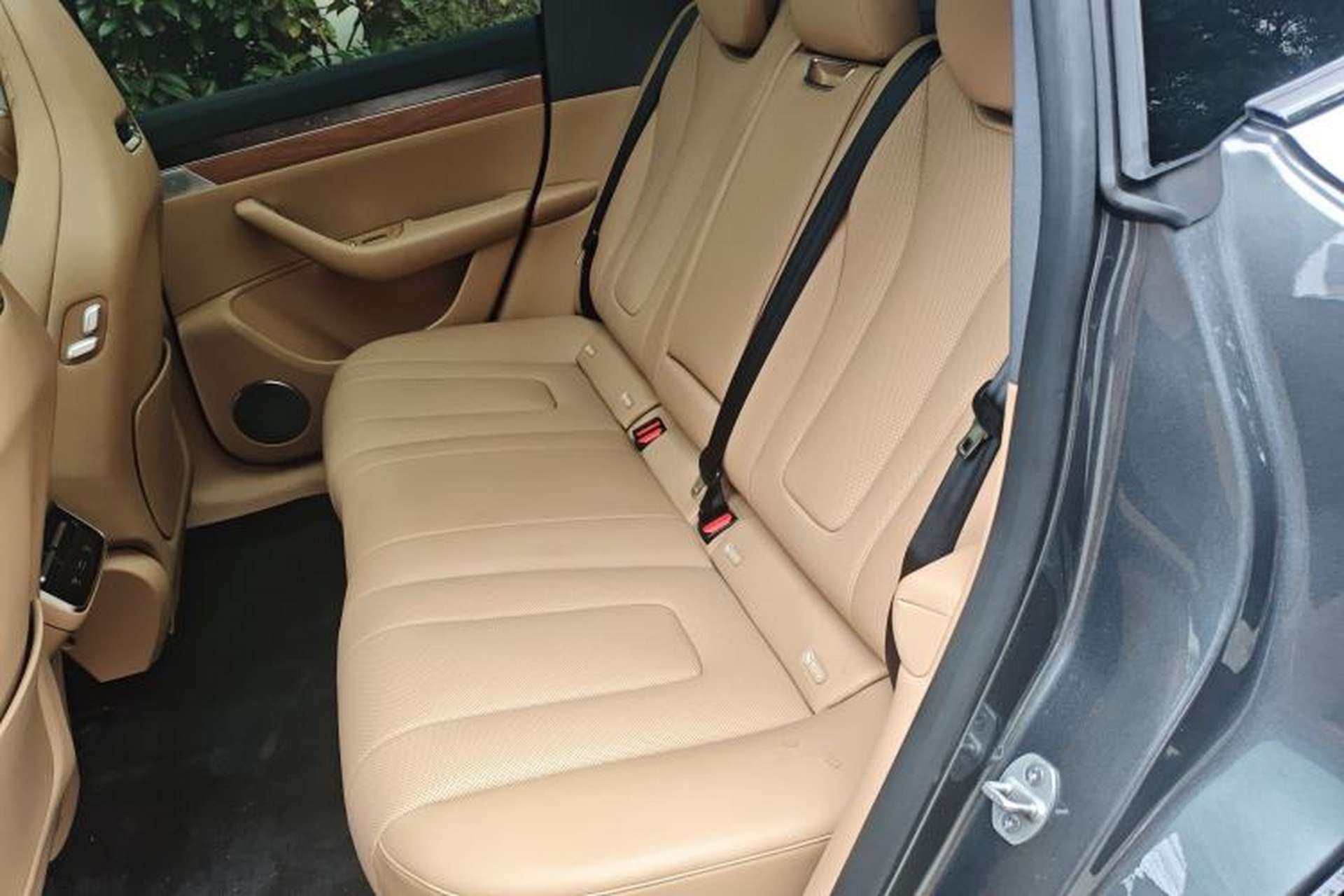 Used Hima Luxeed R7 2026 Model Pure Electric Max+ Left Rear Seat
