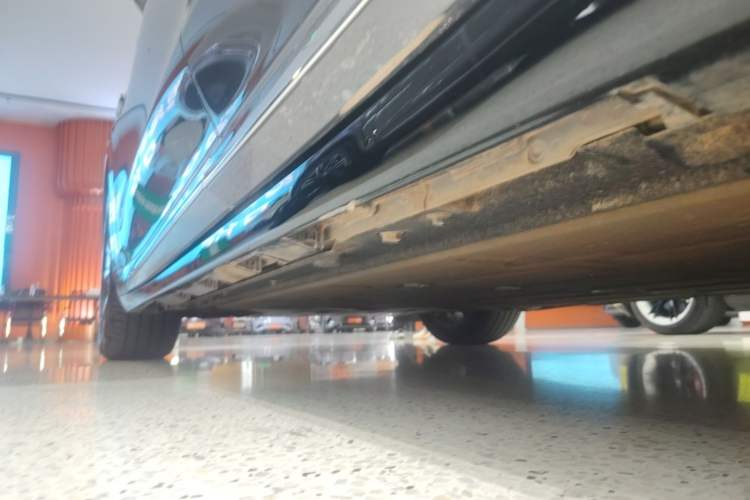 Used Hima Luxeed R7 2026 Model Pure Electric Max+ Left Side Sill