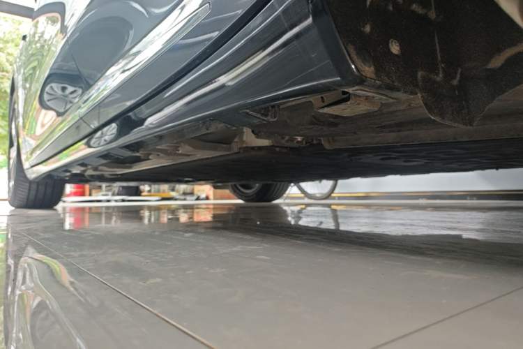 Used Hima Luxeed R7 2026 Model Range-Extending Ultra Left Side Sill