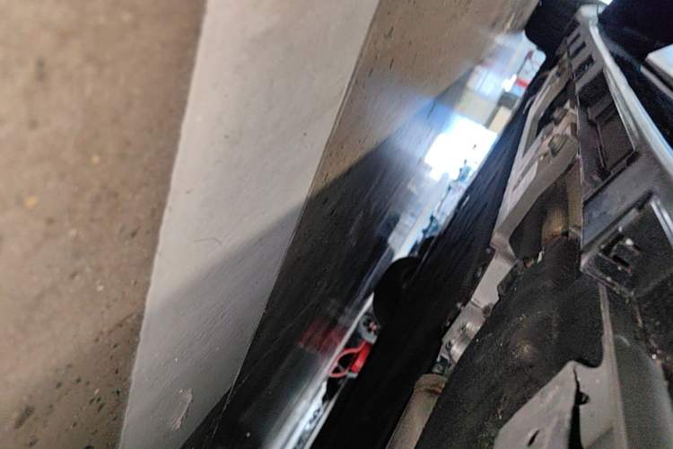 Used Hima Luxeed R7 2026 Model Range-Extending Ultra Left Side Sill