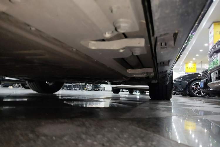 Used Hima Luxeed R7 2026 Model Range-Extending Ultra Left Side Sill