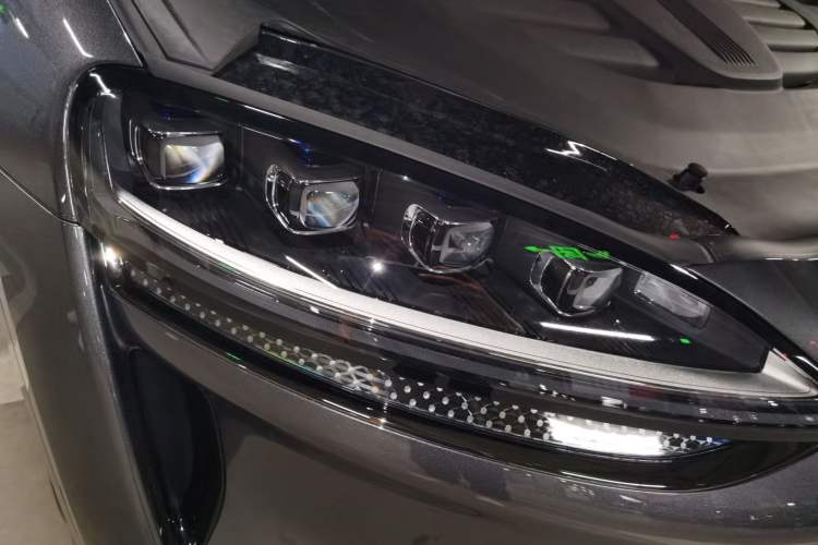 Used Hima Luxeed R7 2026 Model Range-Extending Max Right Front Headlight