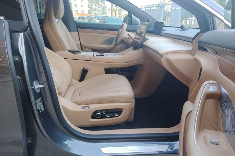 Used Hima Luxeed R7 2026 Model Range-Extending Ultra Right Front Seat