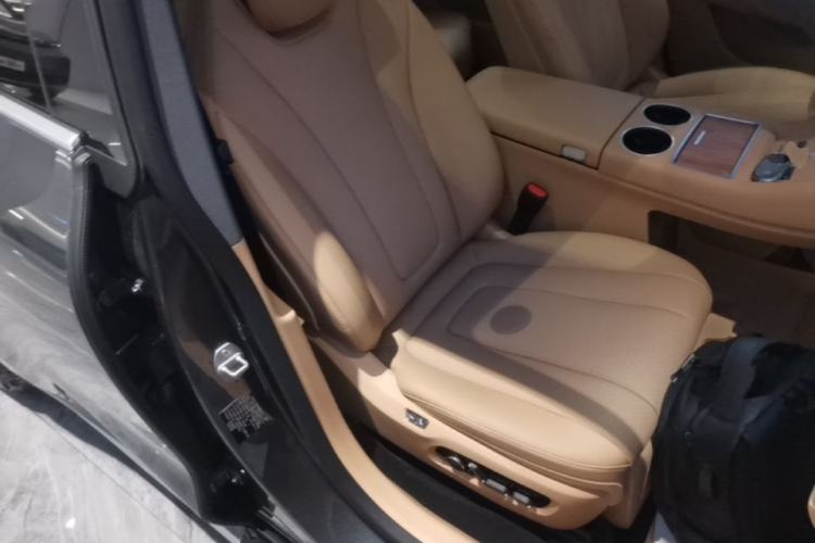 Used Hima Luxeed R7 2026 Model Range-Extending Ultra Right Front Seat
