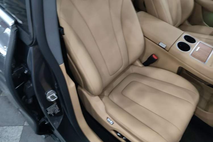Used Hima Luxeed R7 2026 Model Range-Extending Ultra Right Front Seat