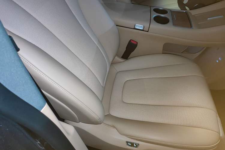Used Hima Luxeed R7 2026 Model Range-Extending Ultra Right Front Seat