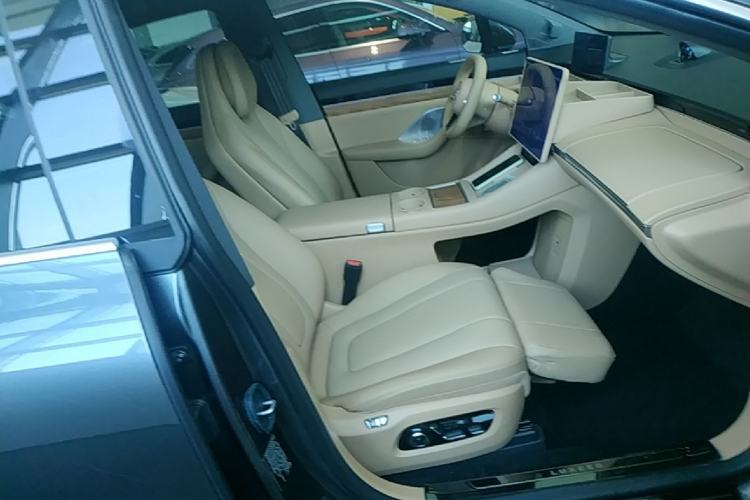 Used Hima Luxeed R7 2026 Model Range-Extending Max Right Front Seat