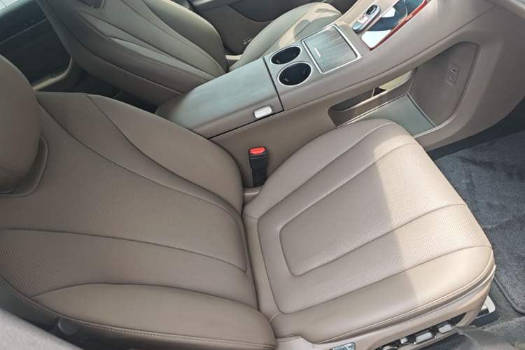 Used Hima Luxeed R7 2026 Model Range-Extending Max Right Front Seat