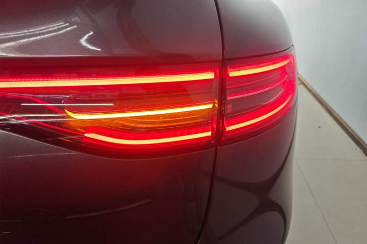 Used Hima Luxeed R7 2026 Model Range-Extending Ultra Right Rear Taillight