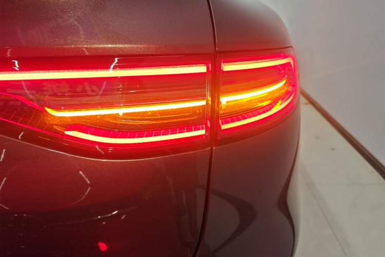Used Hima Luxeed R7 2026 Model Range-Extending Ultra Right Rear Taillight