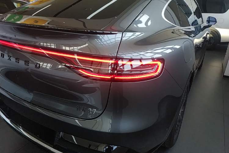 Used Hima Luxeed R7 2026 Model Range-Extending Max Right Rear Taillight