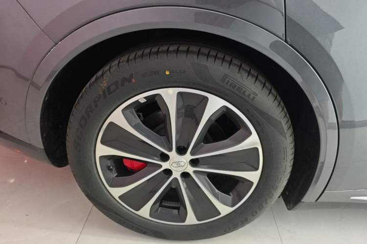 Used Hima Luxeed R7 2026 Model Range-Extending Ultra Right Rear Wheel Hub