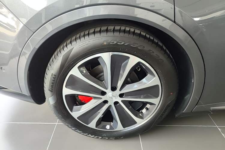 Used Hima Luxeed R7 2026 Model Range-Extending Ultra Right Rear Wheel Hub