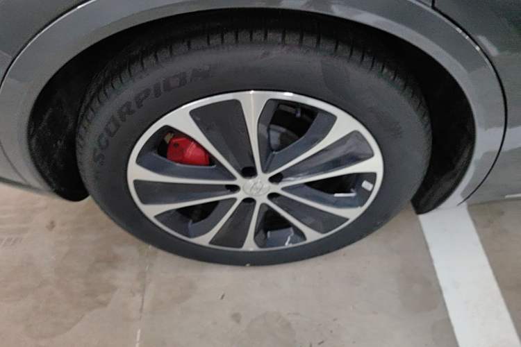 Used Hima Luxeed R7 2026 Model Range-Extending Ultra Right Rear Wheel Hub