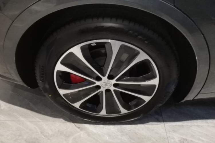 Used Hima Luxeed R7 2026 Model Range-Extending Ultra Right Rear Wheel Hub