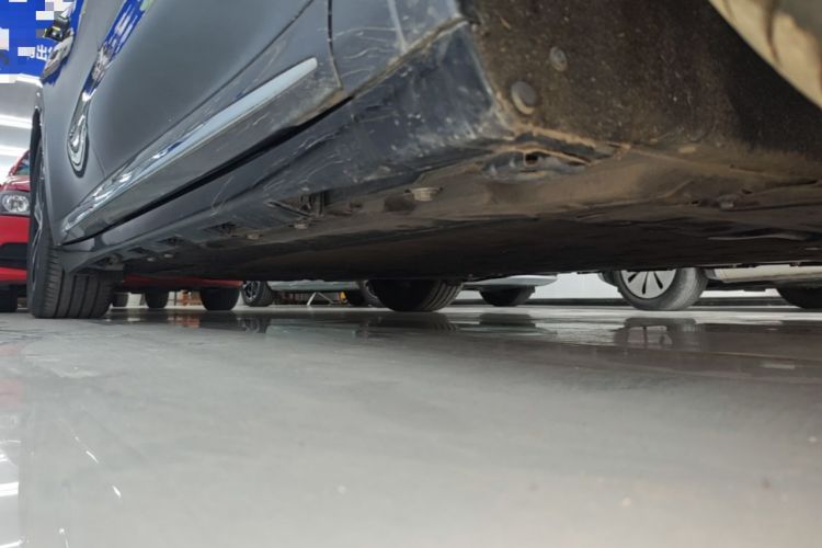 Used Hima Luxeed R7 2026 Model Range-Extending Ultra Right Side Sill