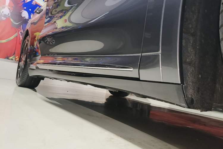 Used Hima Luxeed R7 2026 Model Range-Extending Ultra Right Side Sill