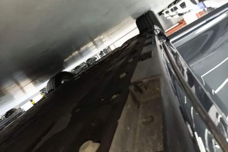 Used Hima Luxeed R7 2026 Model Range-Extending Ultra Right Side Sill