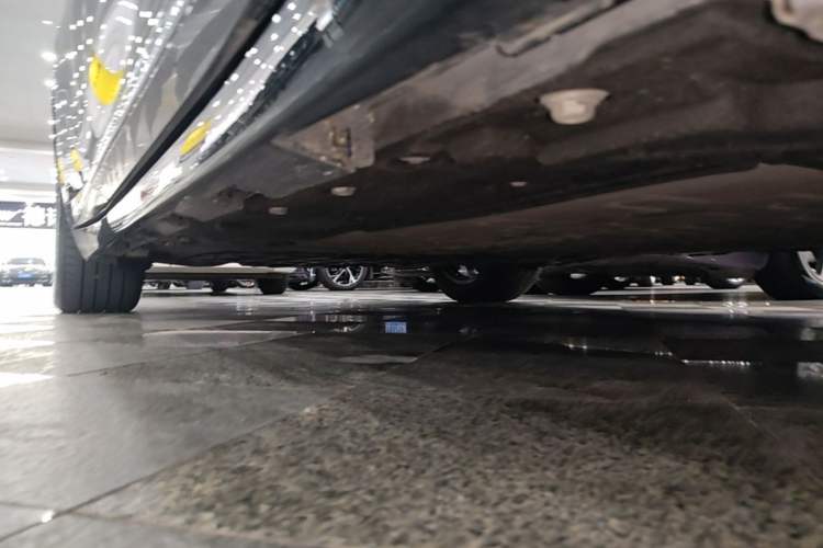 Used Hima Luxeed R7 2026 Model Range-Extending Ultra Right Side Sill