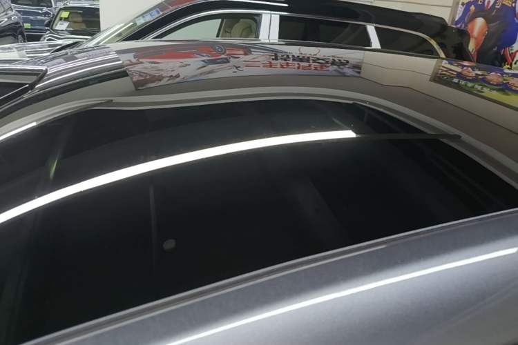 Used Hima Luxeed R7 2026 Model Range-Extending Ultra Roof