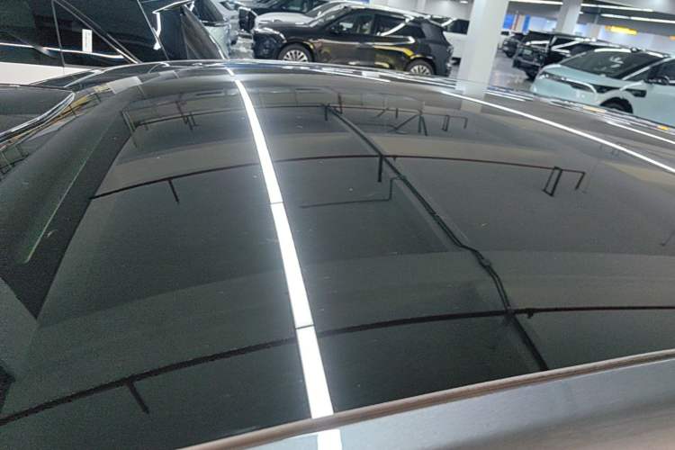 Used Hima Luxeed R7 2026 Model Range-Extending Ultra Roof