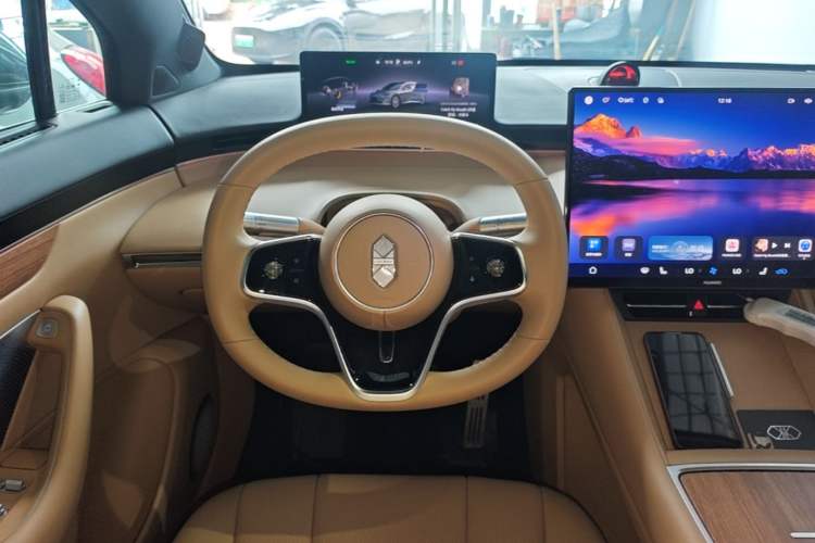 Used Hima Luxeed R7 2026 Model Range-Extending Ultra Steering Wheel