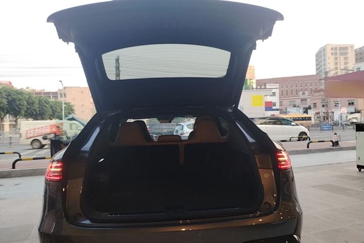 Used Hima Luxeed R7 2026 Model Range-Extending Ultra Trunk