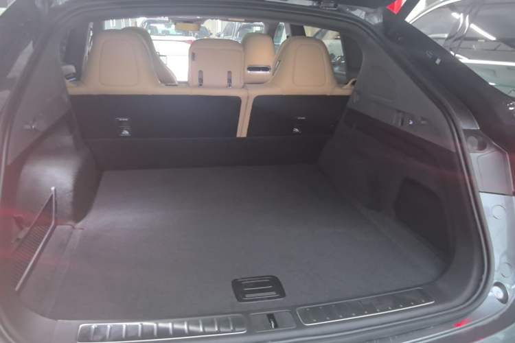 Used Hima Luxeed R7 2026 Model Range-Extending Ultra Trunk