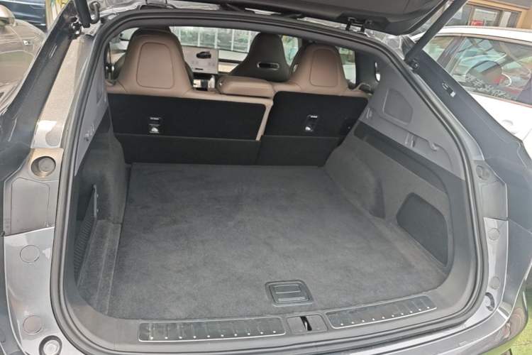 Used Hima Luxeed R7 2026 Model Range-Extending Max Trunk