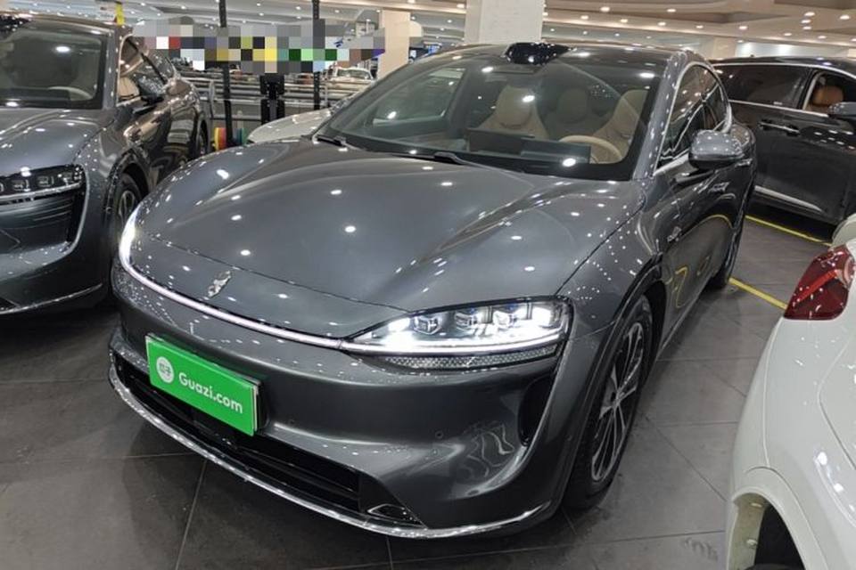 Hima Luxeed R7 2026
