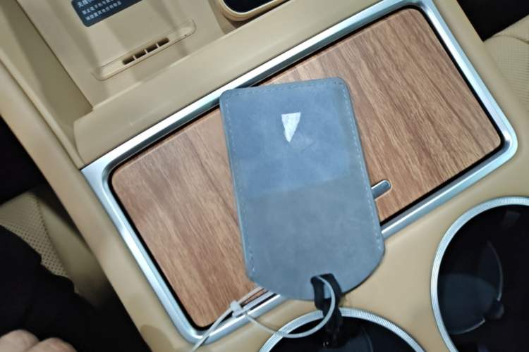 Used Hima Luxeed R7 2026 Model Range-Extending Ultra Vehicle Key