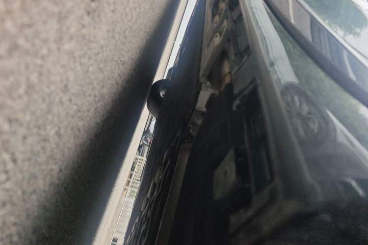 Used Hima Luxeed R7 2026 Model Range-Extending Max Chassis Rear Left