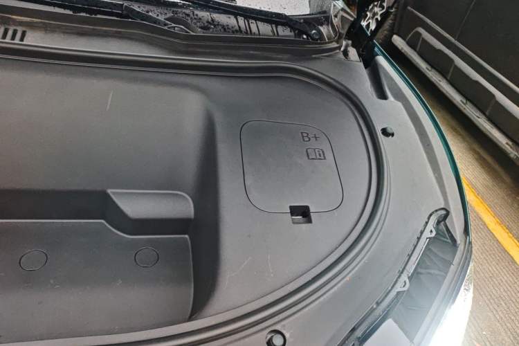 Used Hima Luxeed R7 2026 Model Pure Electric Ultra Engine Bay Left