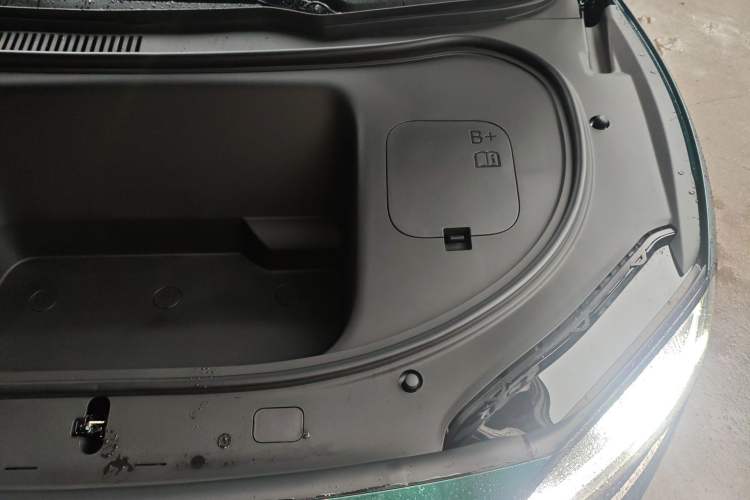 Used Hima Luxeed R7 2026 Model Pure Electric Ultra Engine Bay Left