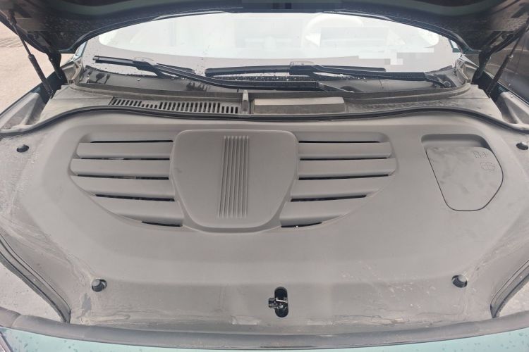Used Hima Luxeed R7 2026 Model Range-Extending Max Engine Bay