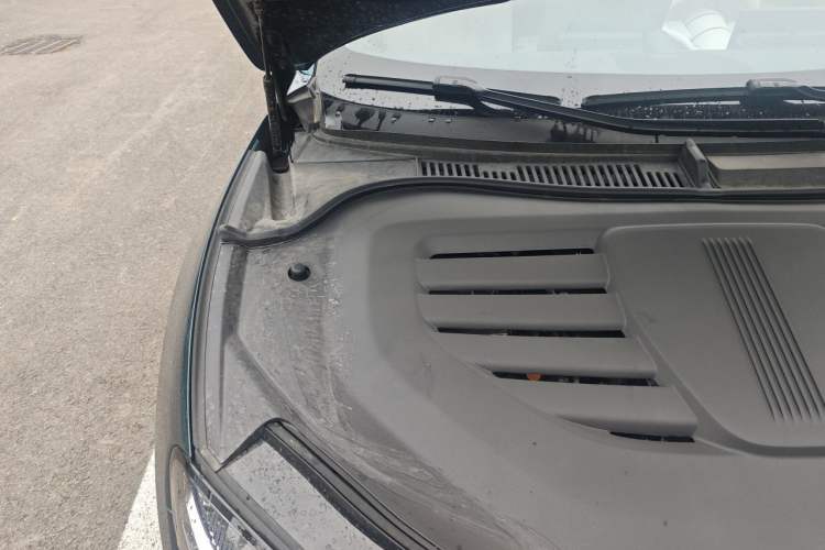 Used Hima Luxeed R7 2026 Model Range-Extending Max Engine Bay Right