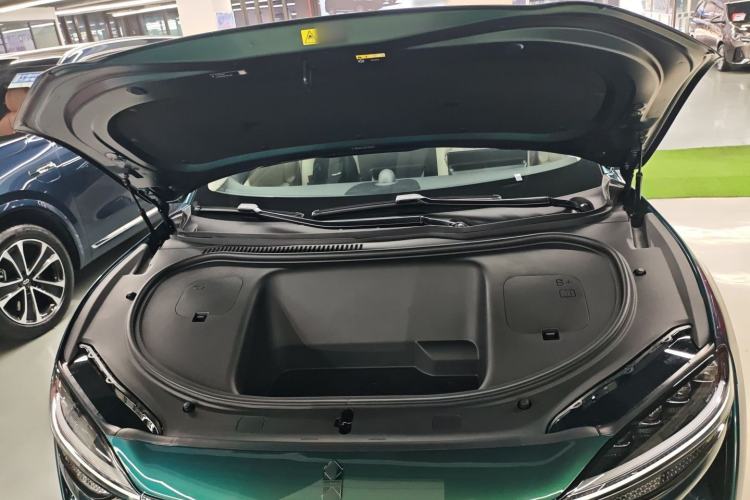 Used Hima Luxeed R7 2026 Model Pure Electric Ultra Engine Bay