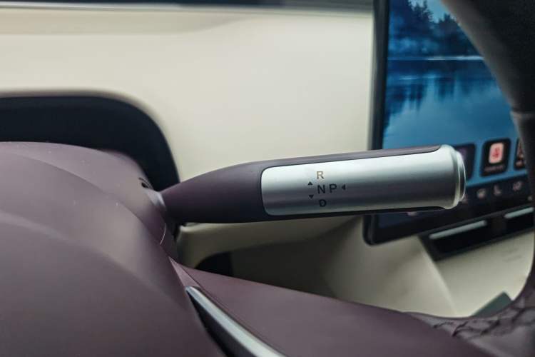 Used Hima Luxeed R7 2026 Model Pure Electric Ultra Gear Lever