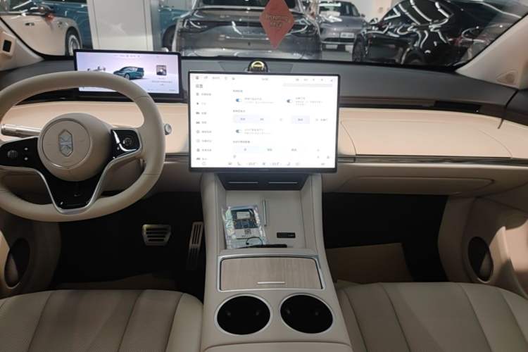 Used Hima Luxeed R7 2026 Model Pure Electric Max+ Gear Lever