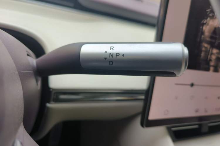 Used Hima Luxeed R7 2026 Model Pure Electric Max+ Gear Lever