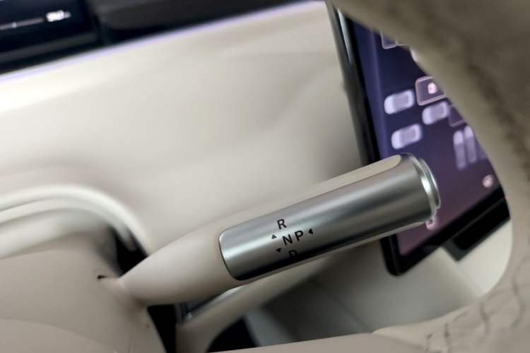Used Hima Luxeed R7 2026 Model Pure Electric Max+ Gear Lever