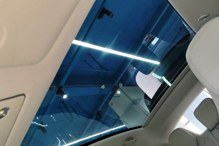Used Hima Luxeed R7 2026 Model Range-Extending Max Headliner
