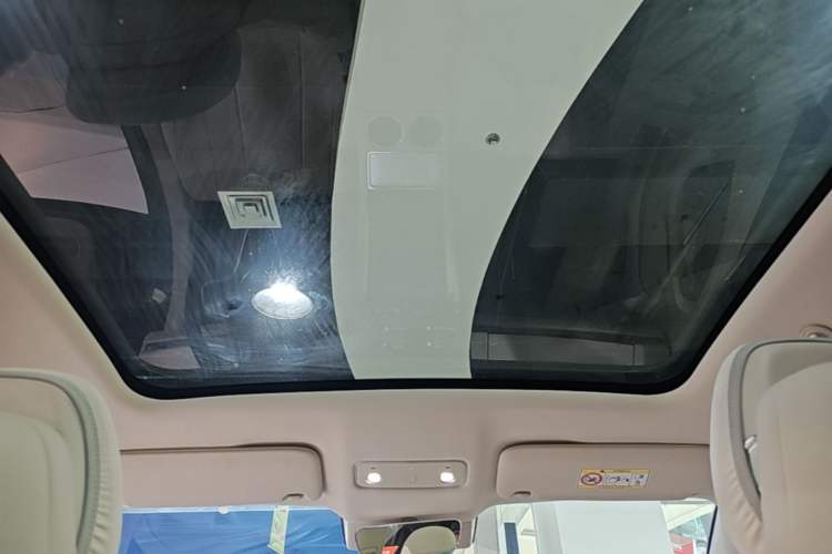 Used Hima Luxeed R7 2026 Model Pure Electric Max Headliner