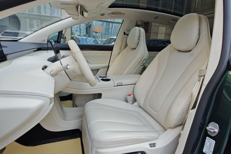 Used Hima Luxeed R7 2026 Model Range-Extending Max Interior 11