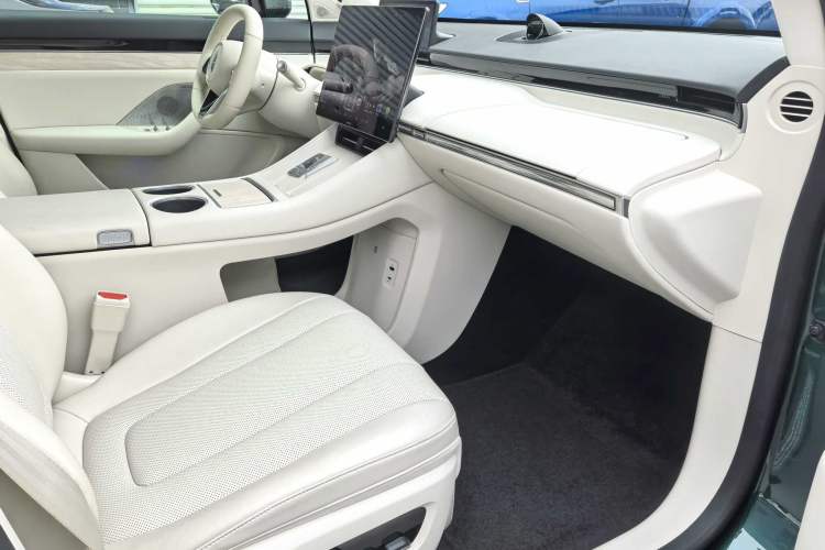 Used Hima Luxeed R7 2026 Model Pure Electric Max+ Interior 3