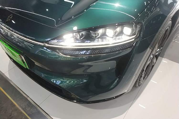 Used Hima Luxeed R7 2026 Model Pure Electric Max+ Left Front Headlight