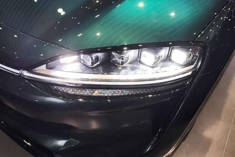 Used Hima Luxeed R7 2026 Model Pure Electric Max+ Left Front Headlight