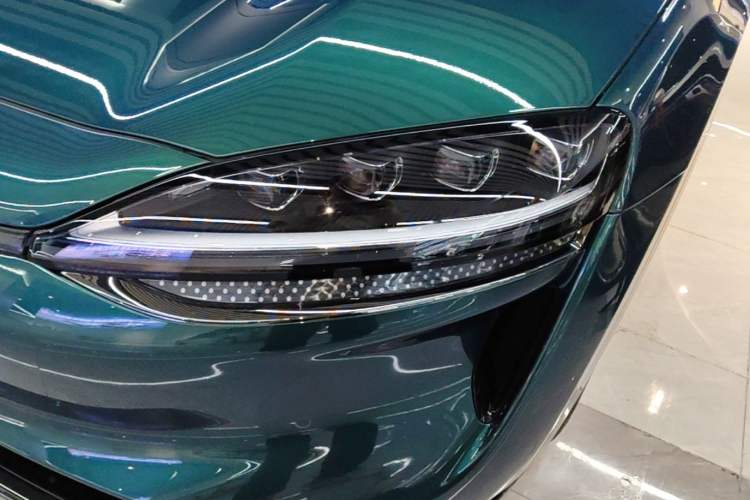 Used Hima Luxeed R7 2026 Model Range-Extending Max Left Front Headlight