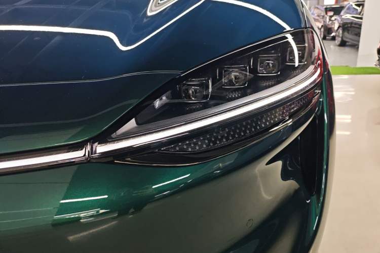 Used Hima Luxeed R7 2026 Model Pure Electric Ultra Left Front Headlight